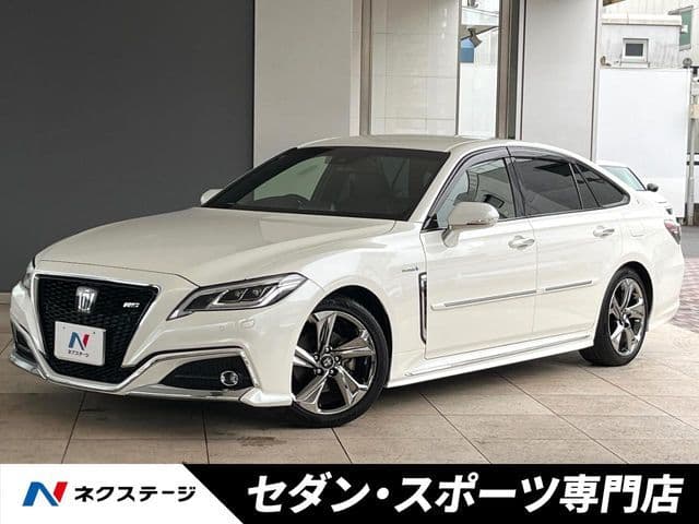 TOYOTA CROWN sedan hybrid