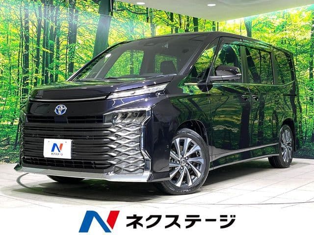 TOYOTA VOXY HYBRID