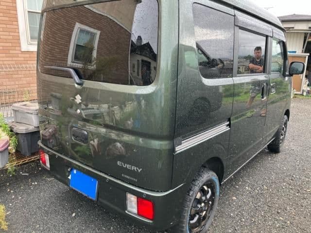 Car thumbnail 3
