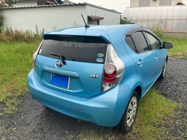Car thumbnail 3