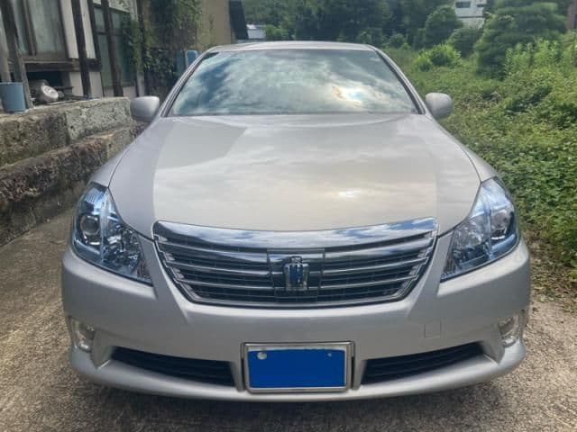 TOYOTA CROWN sedan hybrid
