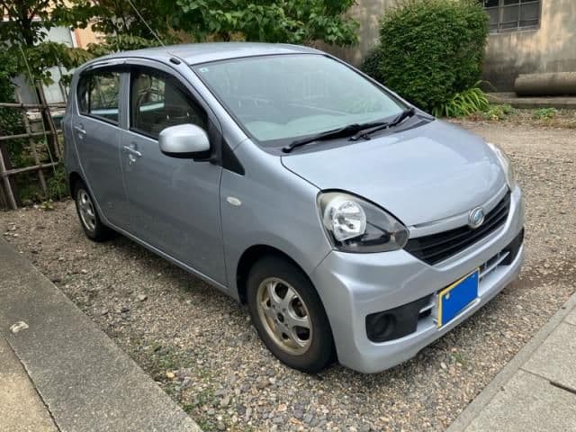Car thumbnail 3