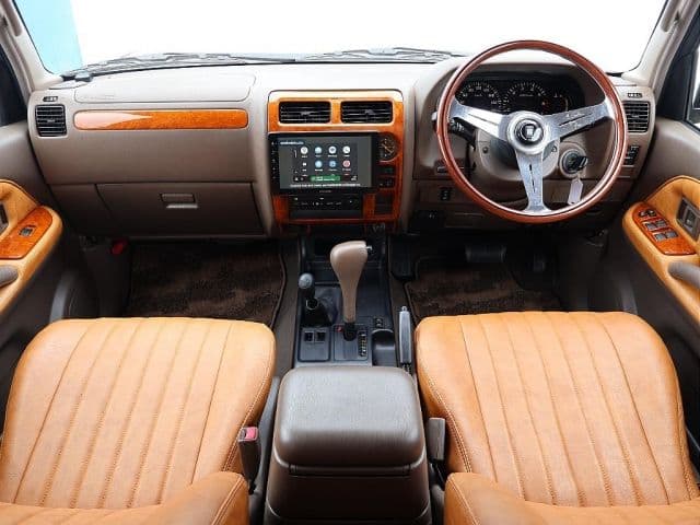 Car thumbnail 4