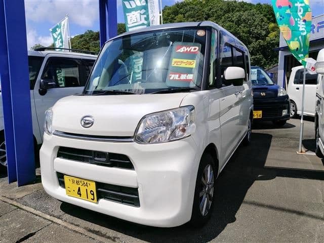 DAIHATSU TANTO 4WD