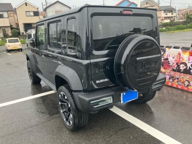 Car thumbnail 4