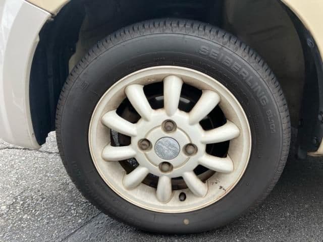 Car thumbnail 3
