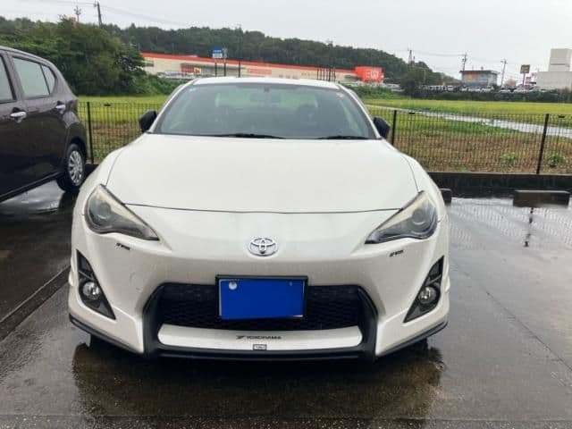 Car thumbnail 2