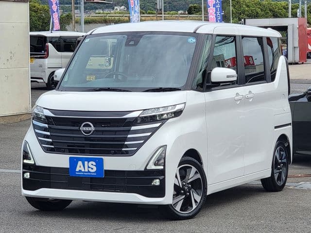 NISSAN