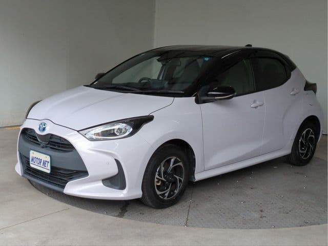 TOYOTA YARIS HYBRID