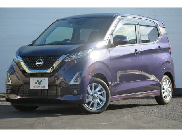 NISSAN