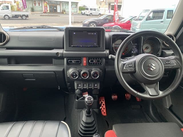 Car thumbnail 3