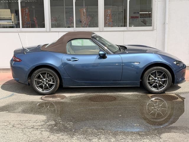Car thumbnail 4