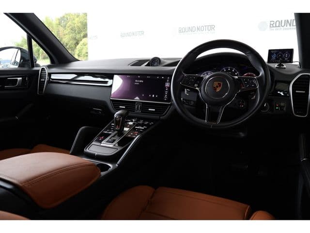 PORSCHE