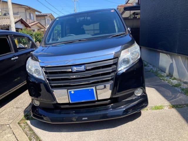 TOYOTA NOAH HYBRID