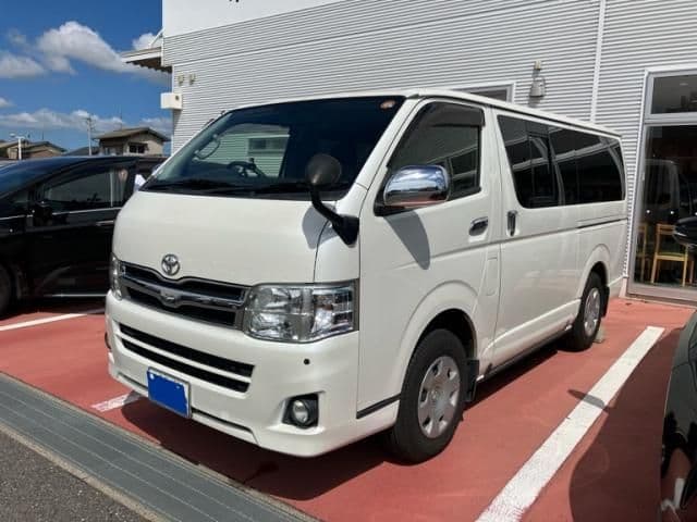 TOYOTA REGIUSACE van 4WD
