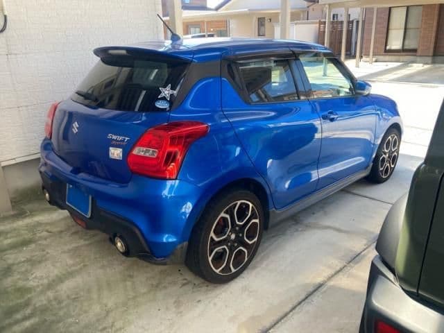 SUZUKI