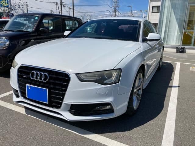 Car image 1