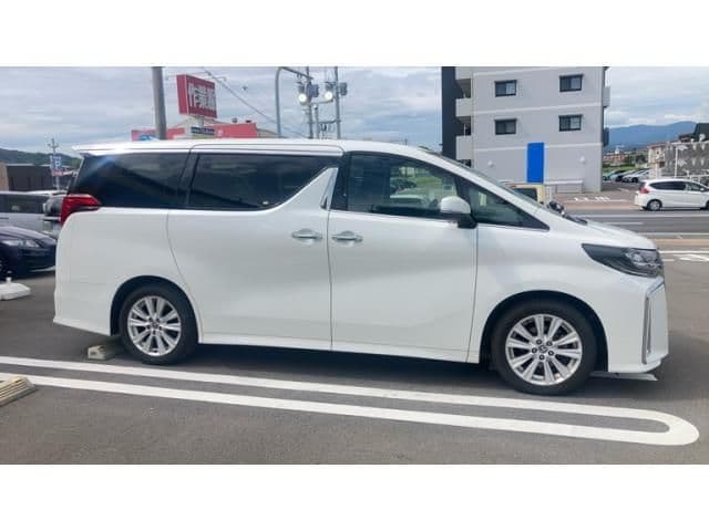 Car thumbnail 4