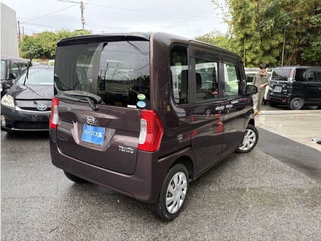 Car thumbnail 4