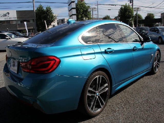 Car thumbnail 4