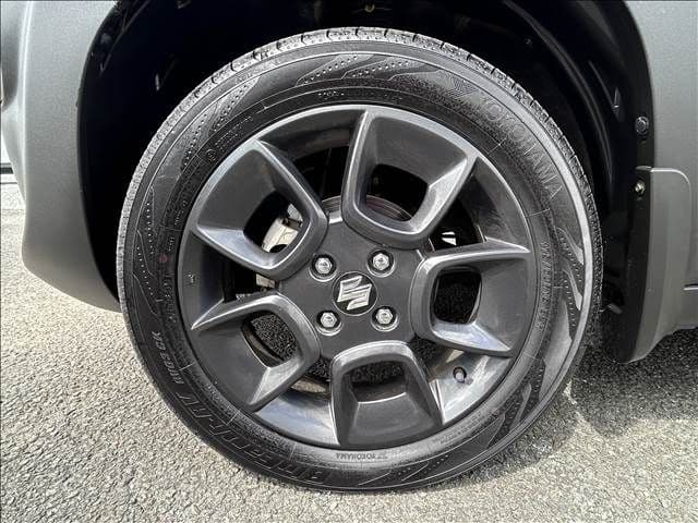 Car thumbnail 3
