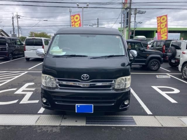 TOYOTA HIACE van 2WD
