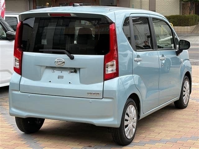Car thumbnail 4