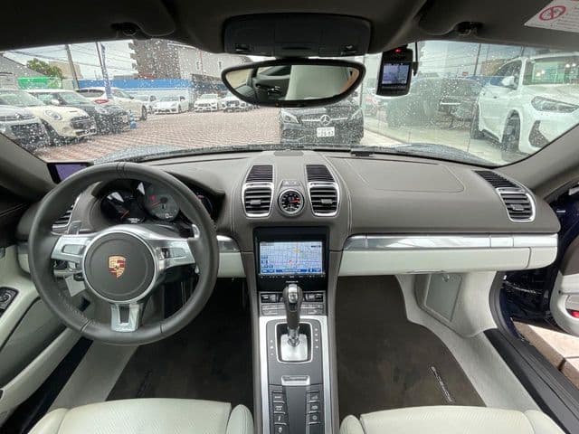 PORSCHE