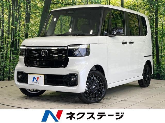 HONDA N BOX CUSTOM 4WD