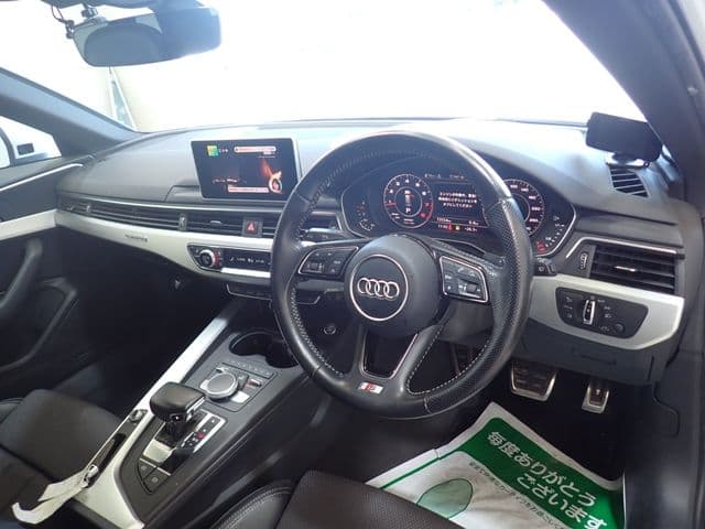 AUDI