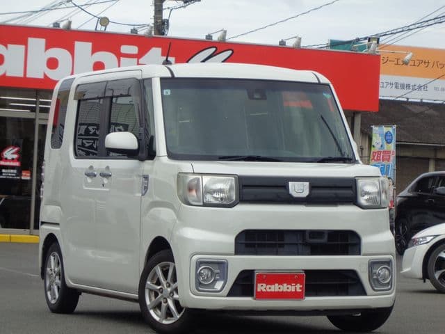 DAIHATSU WAKE