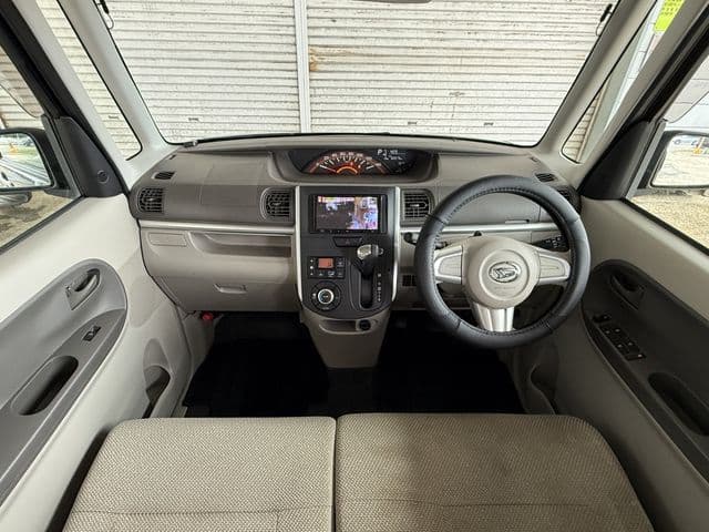 Car thumbnail 3