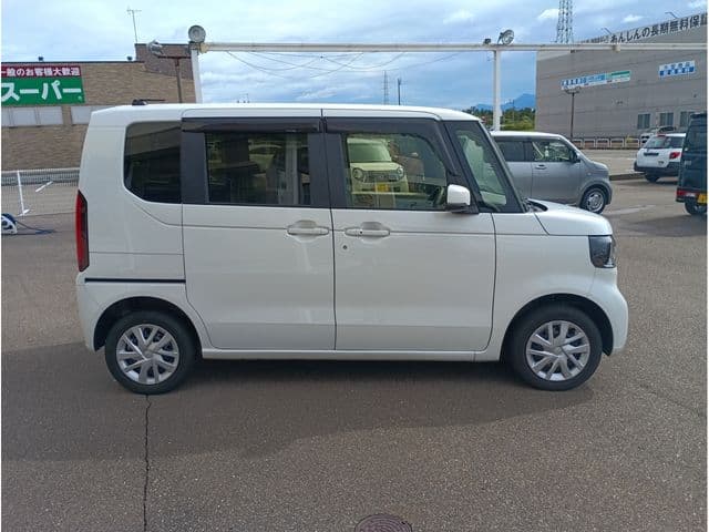 Car thumbnail 4