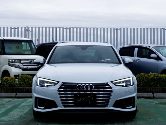 Car thumbnail 4