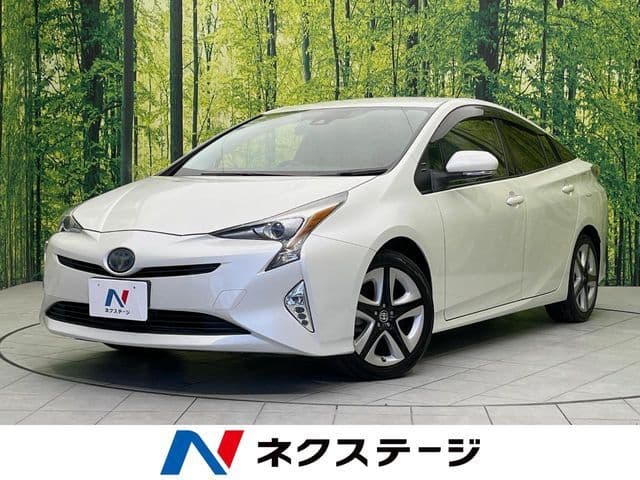 TOYOTA PRIUS 4WD