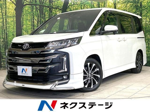 TOYOTA NOAH