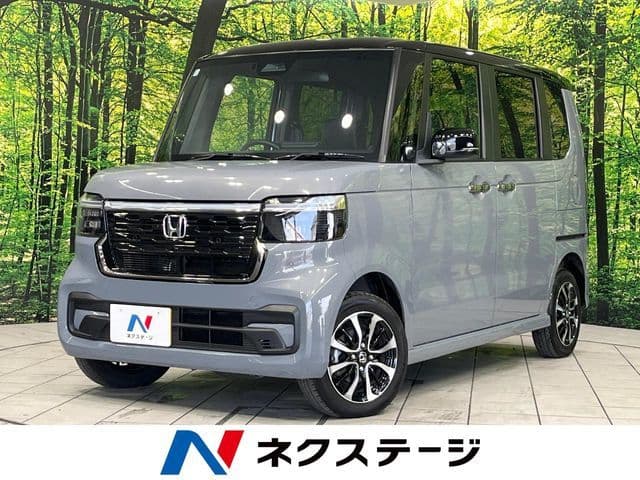 HONDA N BOX CUSTOM 4WD