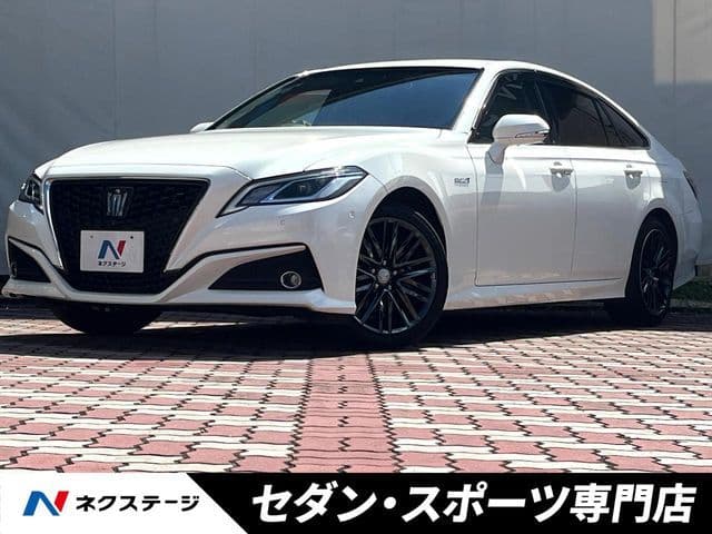 TOYOTA CROWN sedan hybrid