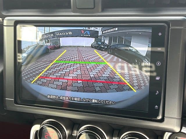 Car thumbnail 4