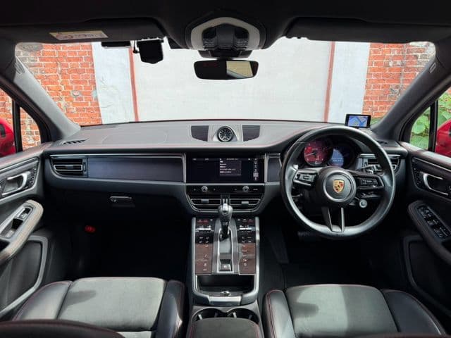Car thumbnail 3