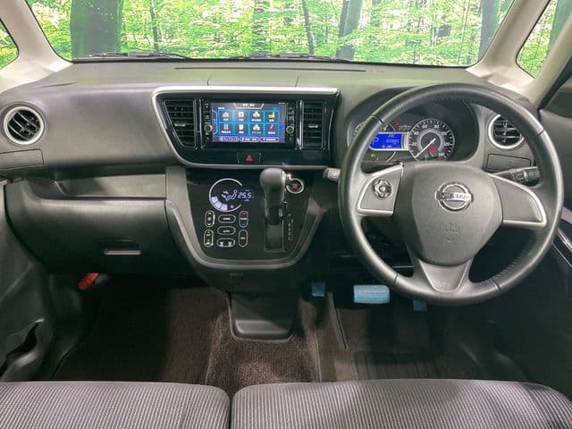 NISSAN