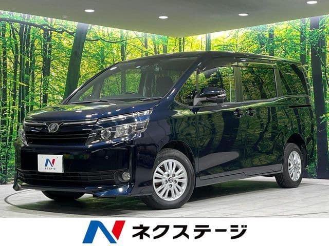 TOYOTA VOXY 4WD