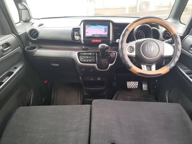 Car thumbnail 3