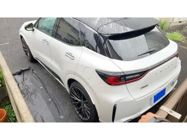 Car thumbnail 4