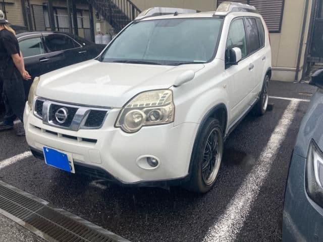 NISSAN