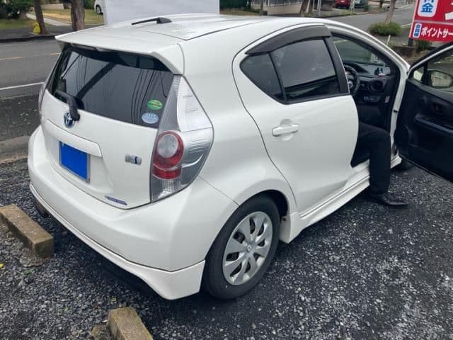 Car thumbnail 4