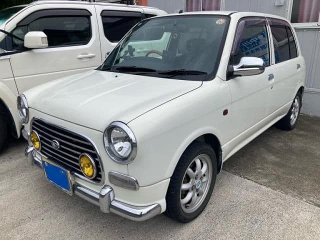 Car thumbnail 3