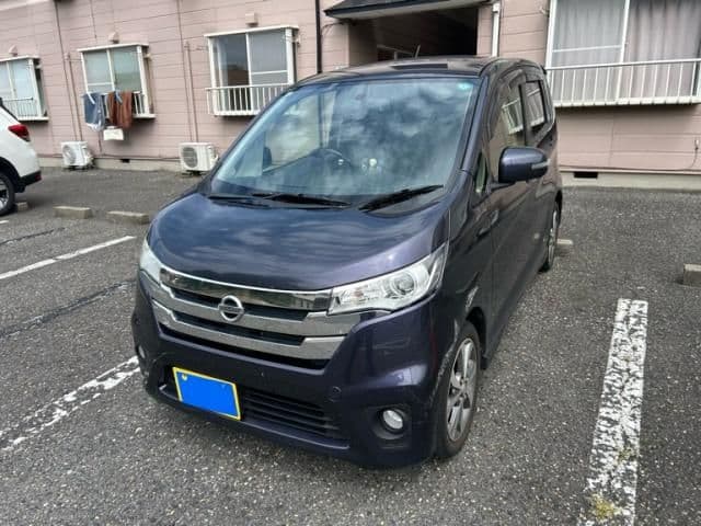 NISSAN