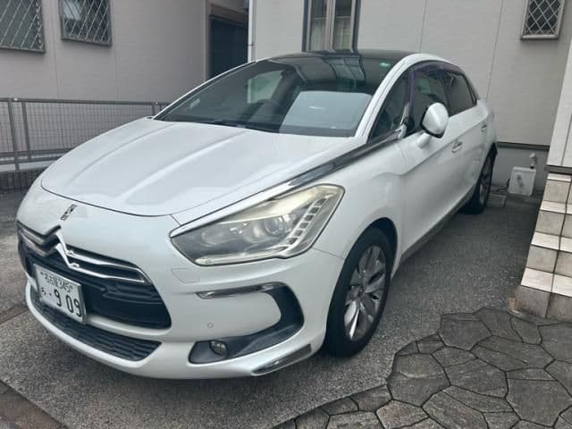 Car image 1