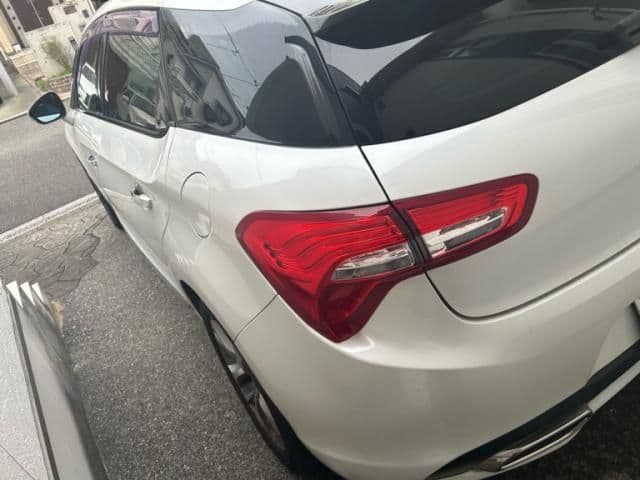 Car thumbnail 4